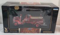 Road Signature Series 1938 Ford Fire Engine Diecast Truck , 1/24 Scale . NRFB