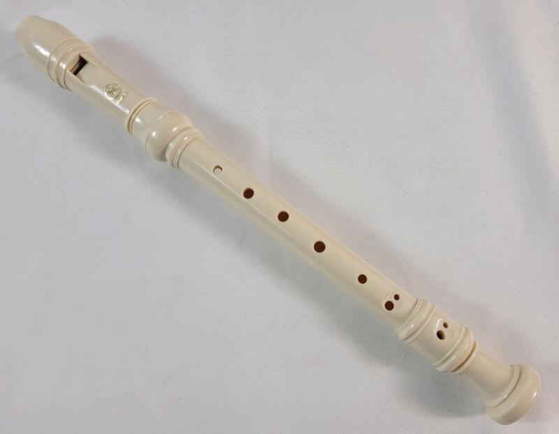 Yamaha ABS Resin Recorder . Measures 12 &sup1;&sup3;/&sup1;⁶" Long . Working