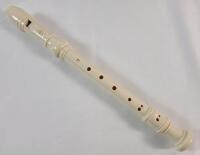 Yamaha ABS Resin Recorder . Measures 12 &sup1;&sup3;/&sup1;⁶" Long . Working