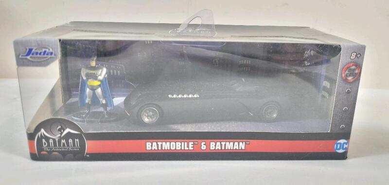 Jada Toys Batman The Animated Series " Batmobile Diecast & Batman Figure " in Box.