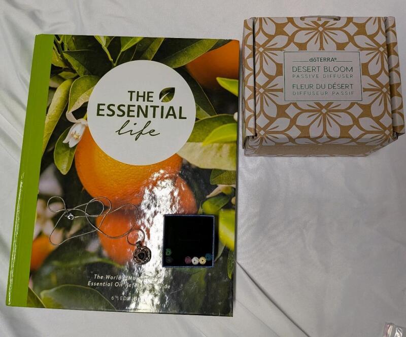 Essential Oil Toolkit. Guidebook, Necklace and Desert Bloom Diffuser.