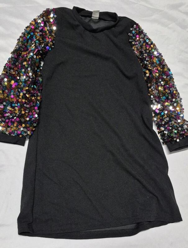 New sz 7 Year Girls Dress Sequin Sleeves