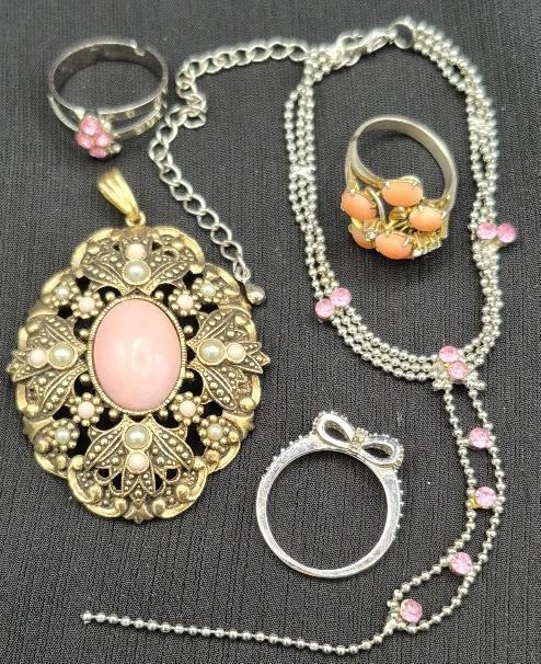 Fun Jewelry Lot - Pretty in Pink