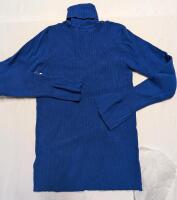 New Size Large Ladies Turtleneck.