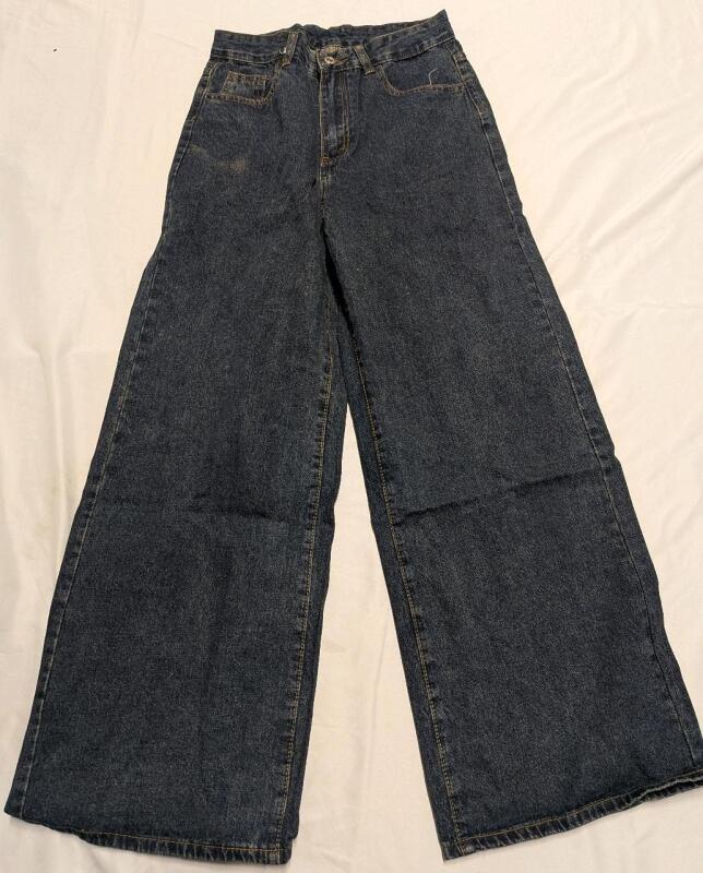 New Size Medium Women's Jeans.