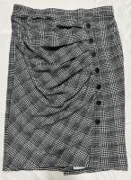 New Size XL Patterned Skirt with Ruching and Buttons, with Bottom Slit