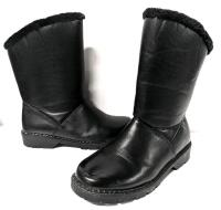 Size 10 Ladies Winter Boots With Faux Fur Lining & Side Zipper Access