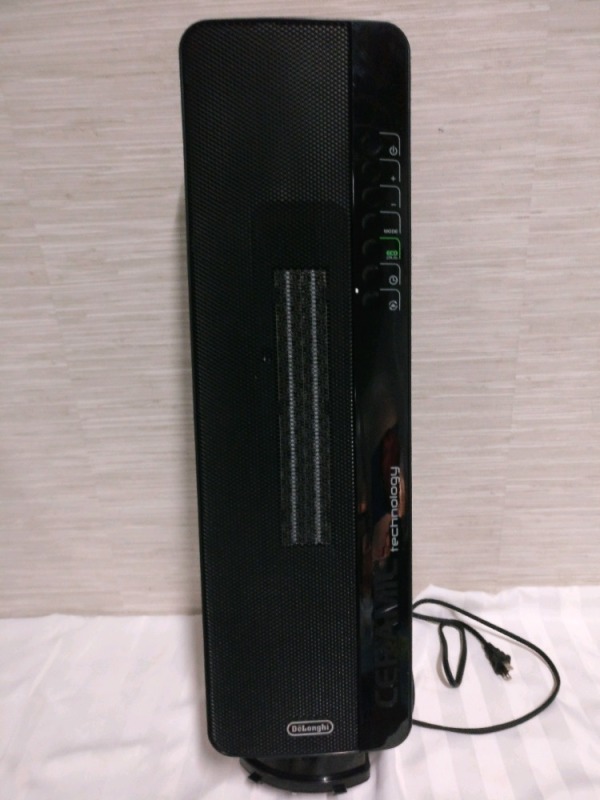 Delonghi Instant Ceramic Tower Heater in Box , Working