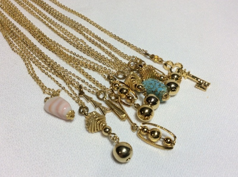12 Vintage Gold Tone Costume Jewelry Necklaces