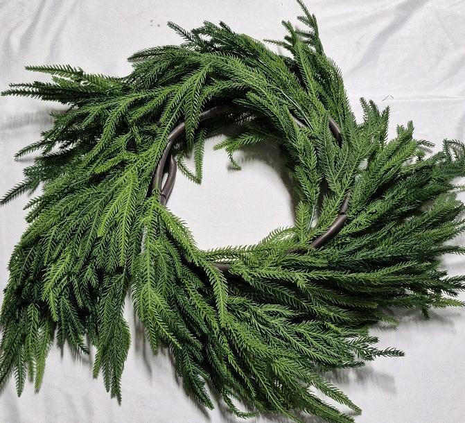 24" New Artificial Wreath