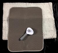New Cat Litter-Trapping Mat 17.75" &times; 23.5", Faux Fur Mat With Non-Slip Backing & Pet Brush With Button Which Pushes Loose Hair Out To Collect/Clean Easily
