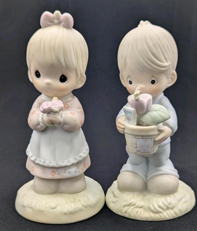 2 Vintage PRECIOUS MOMENTS Figures : "Mommy I Love You" & "To A Special Mum", 5.5" Tall, No Chips or Cracks