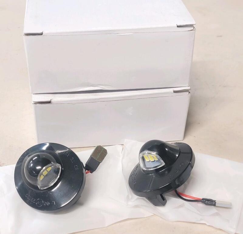 New - LED License Plate Light Tag Lamp Assembly for Ford F150 F250 F350 F450 F550 Super Duty Explorer Bronco Excursion Truck Pickup , Rear License Plate Lens White Lamp 4pcs (2 per box)