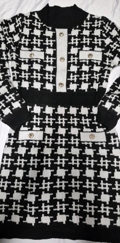 New sz Small Women's Sweater Dress