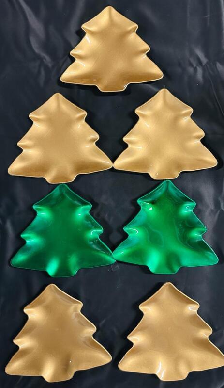 7 New Christmas Tree Plates, Approx. 10&rdquo; x 9&rdquo; x 1&rdquo;