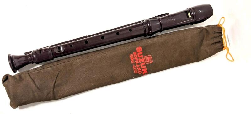 As-New SUZUKI Soprano German 8-Hole Recorder SRG-405 With Bag, Fingering Guide & Rod