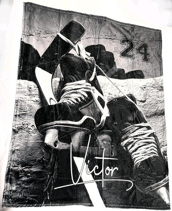 New Victor #24 Hockey Greyscale Soft Minky Throw Blanket, 38" &times; 49"
