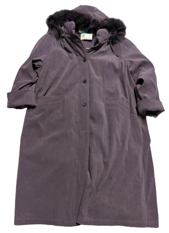 As-New Size 26 Ultra Soft Nuage for Edition Elle Hooded Winter Jacket, With Tags, Small Hole In Bottom (Pictured)