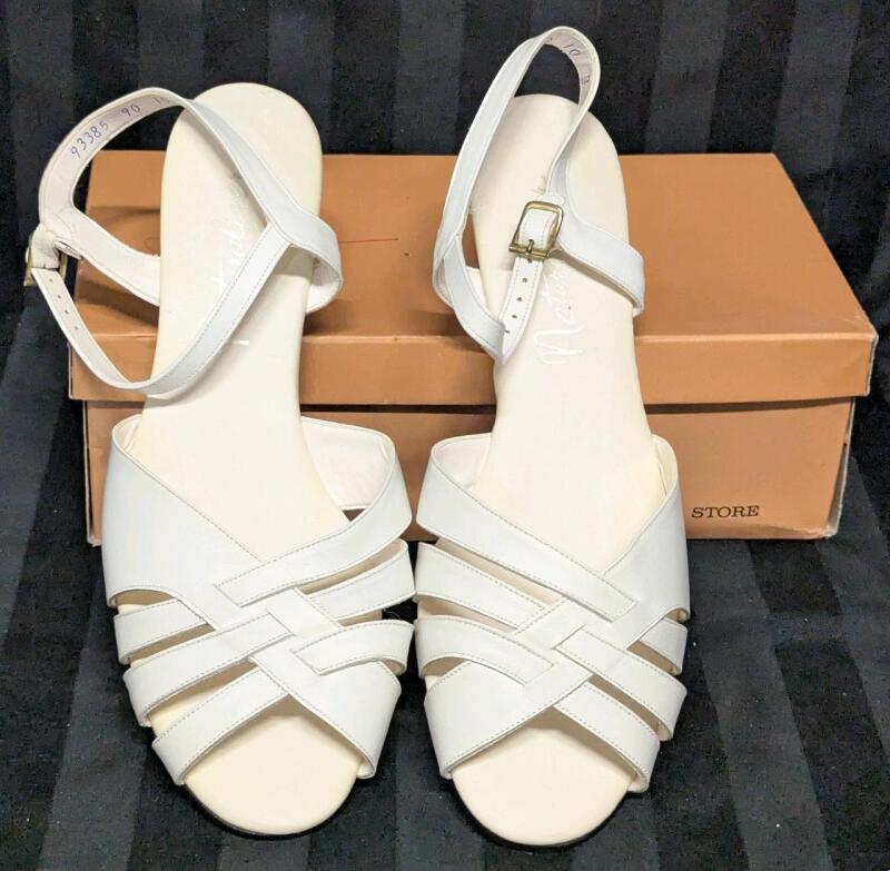 As-New Size 10 Women's Naturalizer Strappy Sandals