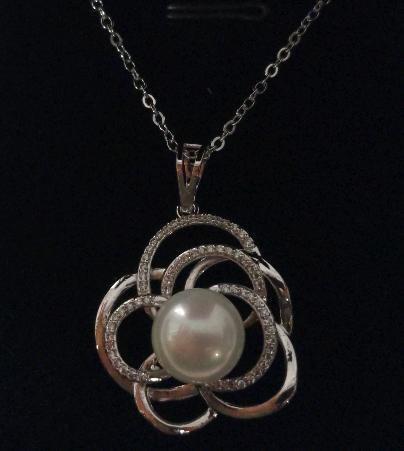New Platinum Plated 11.0mm Synthetic Pearl Necklace - Adjustable Chain 16" - 18" Long