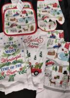 7 New Christmas Hand Towels, Oven Mitt & Pot Holders
