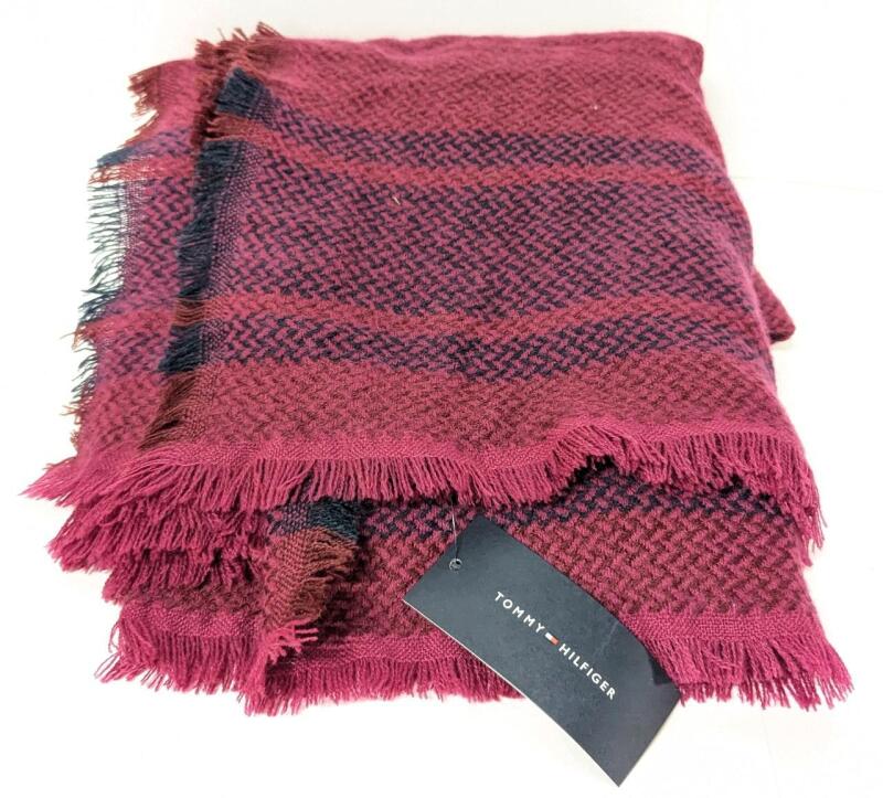 New TOMMY HILFIGER Scarf 40" &times; 76" Long, Retails $44.50!