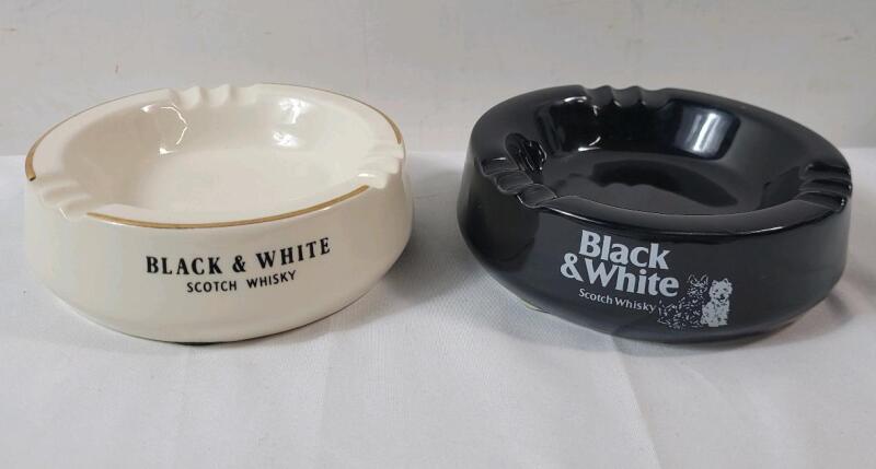 Vintage Wade PDM England Black & White Scotch Whisky Ashtray's . No chips or cracks