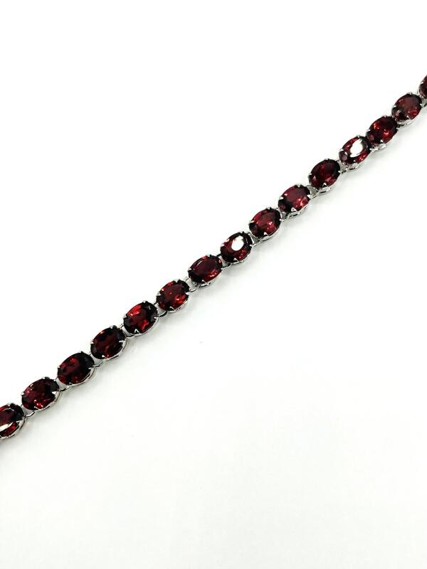 Sterling Silver Natural Garnet (17ct) 8.5-7.75" Long Bracelet, comes with APPRAISAL $775.00.