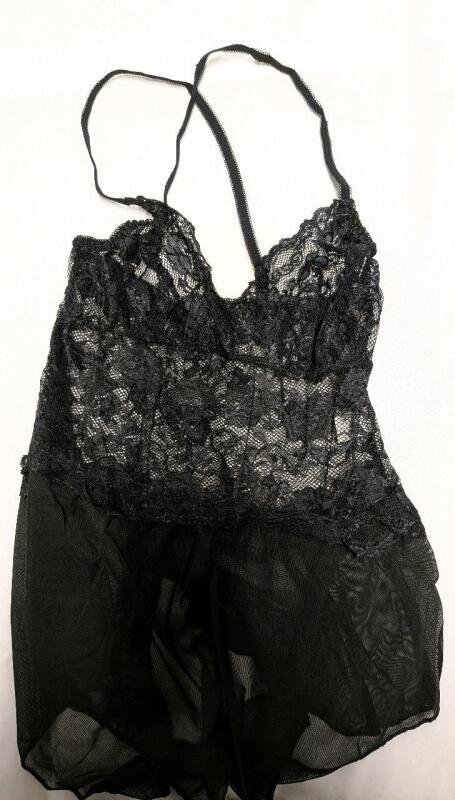 New Ladies Nightie (Labelled One Size Fits All, Chest is 11" Across)
