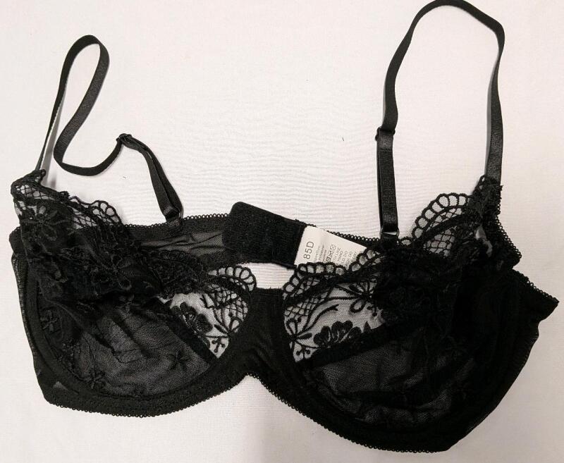 New Size 85D Lacy Bra