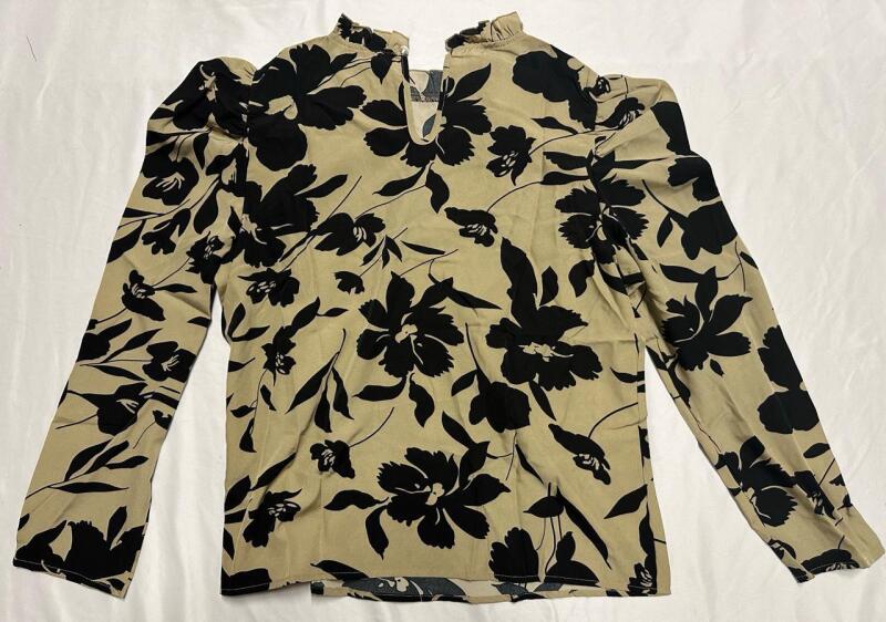 New Women&rsquo;s XL Floral Blouse with Light Puff Shoulders