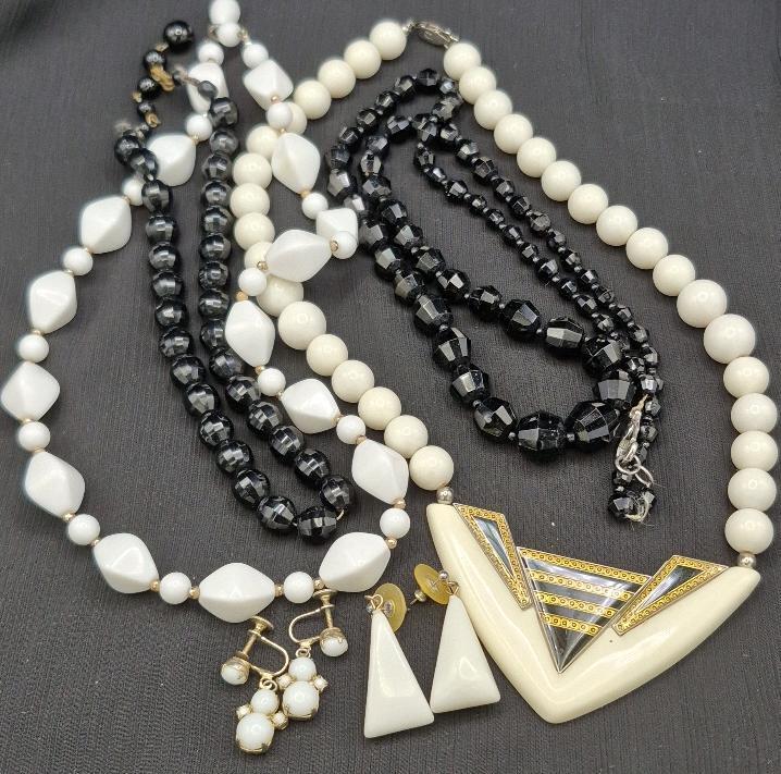 Vintage Beaded Necklaces & Earrings - 1x Coro Earrings