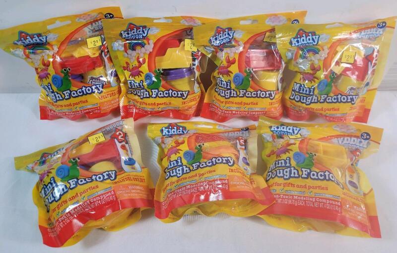 7 New Creative Kids Kiddy Dough Mini Dough Factory .