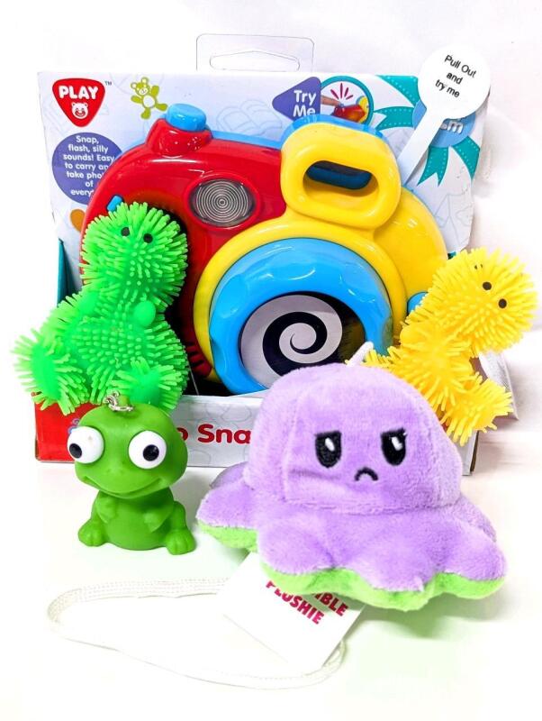 New Go Snap Camera for 12Months +, 2&times; Light-Up Squish Toys, Reversible Inside-Out Octopus Strap Plush Toy & Pop-Out Eye Squeeze Frog Keychain