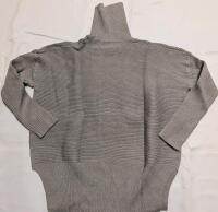 New Large Long Sleeved Turtleneck with Ribbed Fabric
