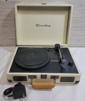 Crosley 3-Speed Portable Turntable . Tested Working . Missing Lid Clasp