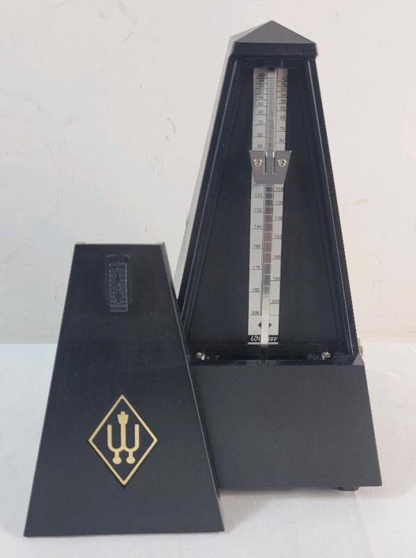Wittner Maelzel Metronome in Black Matte Finish Plastic Case . Tested Working