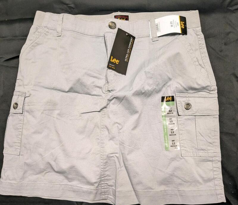New Size Medium Women's Lee Skort.
