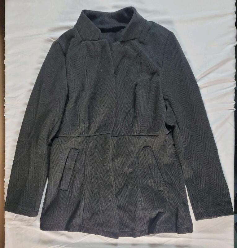 New Women's Sz. Medium Open Blazer , Black