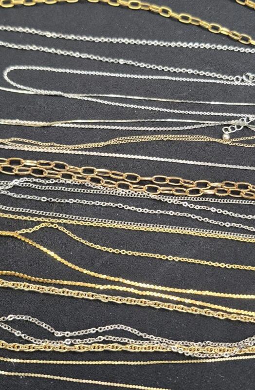 14 Lovely Chain Necklaces