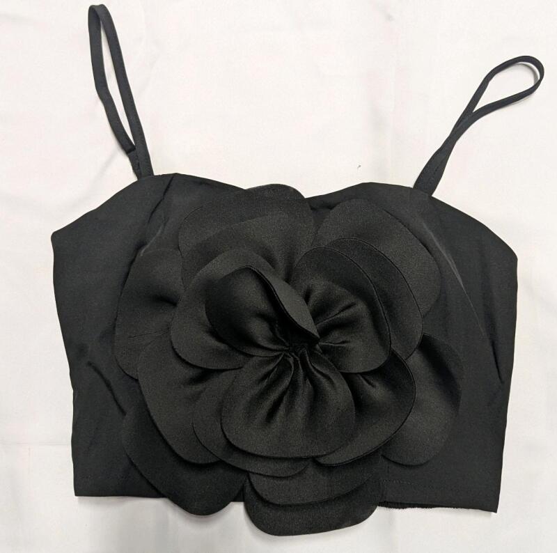 New: Women's Size M - Floral Crop Top - Black