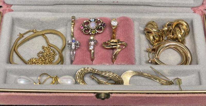 Great Vintage Jewelry with Jewelery Box 6.5" by 3.5"
