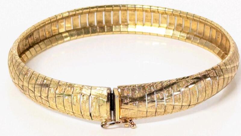 Signed Vintage Gorgeous Stamped 925 Italy Flexible Snake-Like Bracelet With Safety Clasp, 0.5" Wide &times; 8" Long