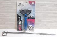 New Pet Grooming Tool & Metal Leash Stand