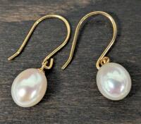Gorgeous 10K Gold Signed MHJ Pearl Hook Earrings