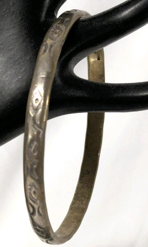 Vintage Stamped Pattetn Sterling Silver Stamped 925 Bangle, 0.25" Wide &times; 2.7" Diameter