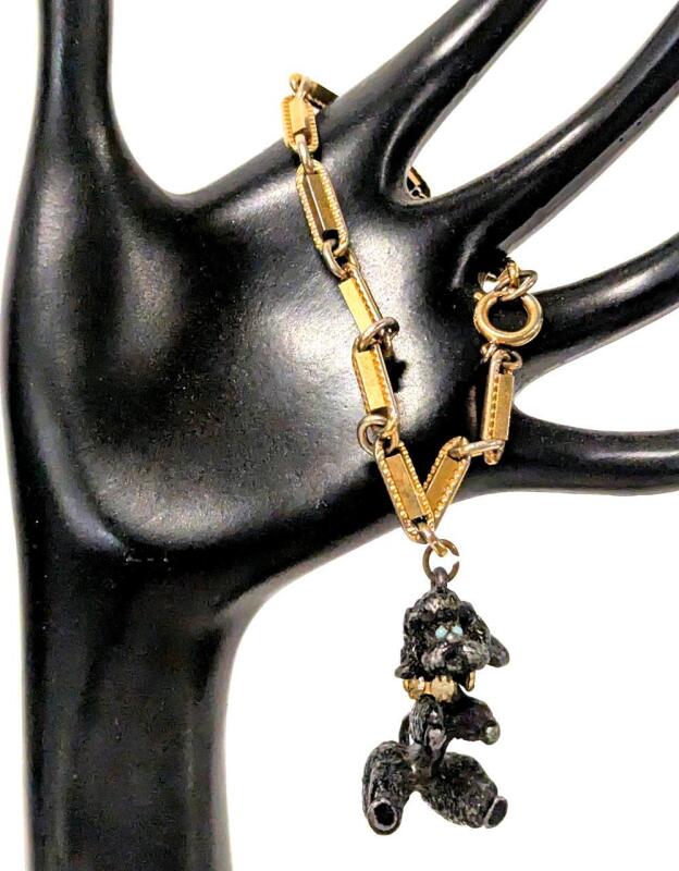 Adorable Vintage Rare 1.4" Long 3D Figural Poodle Attatched Charm With Rhinestone Collar Bracelet, 7.5" Long