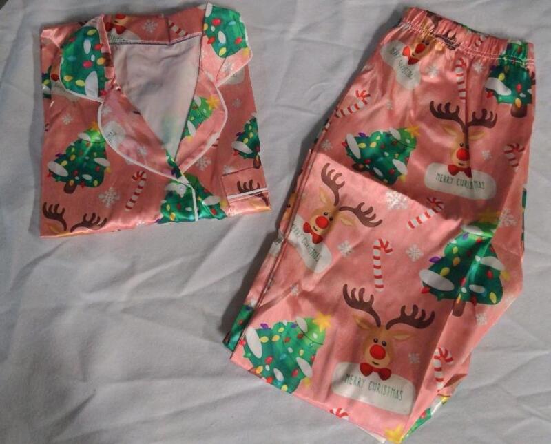 NEW Woman's Size Medium Pink Long sleeve Christmas Pajama Set