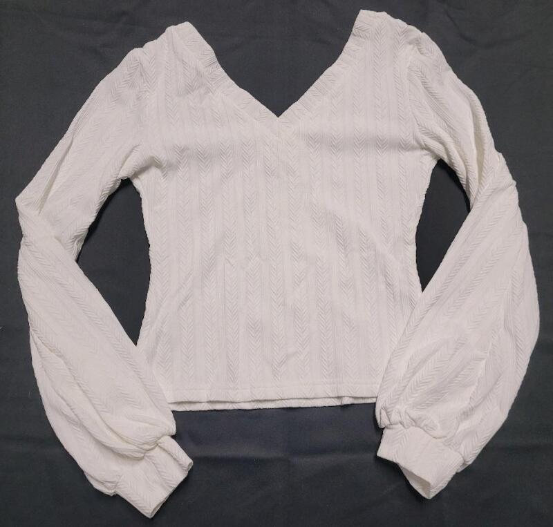 New Women's Sz. Medium White Long-Sleeved Textured Top w/Puff Sleeves .