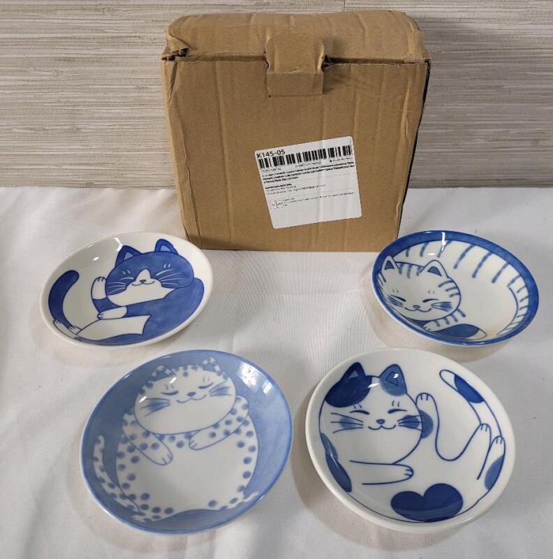 New - Set of 4 Japanese Theme Lucky Cat Sushi Plate / Bowl , measures 4" diameter